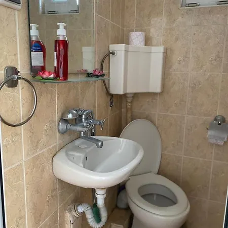 апартмент 27 юли 2 *